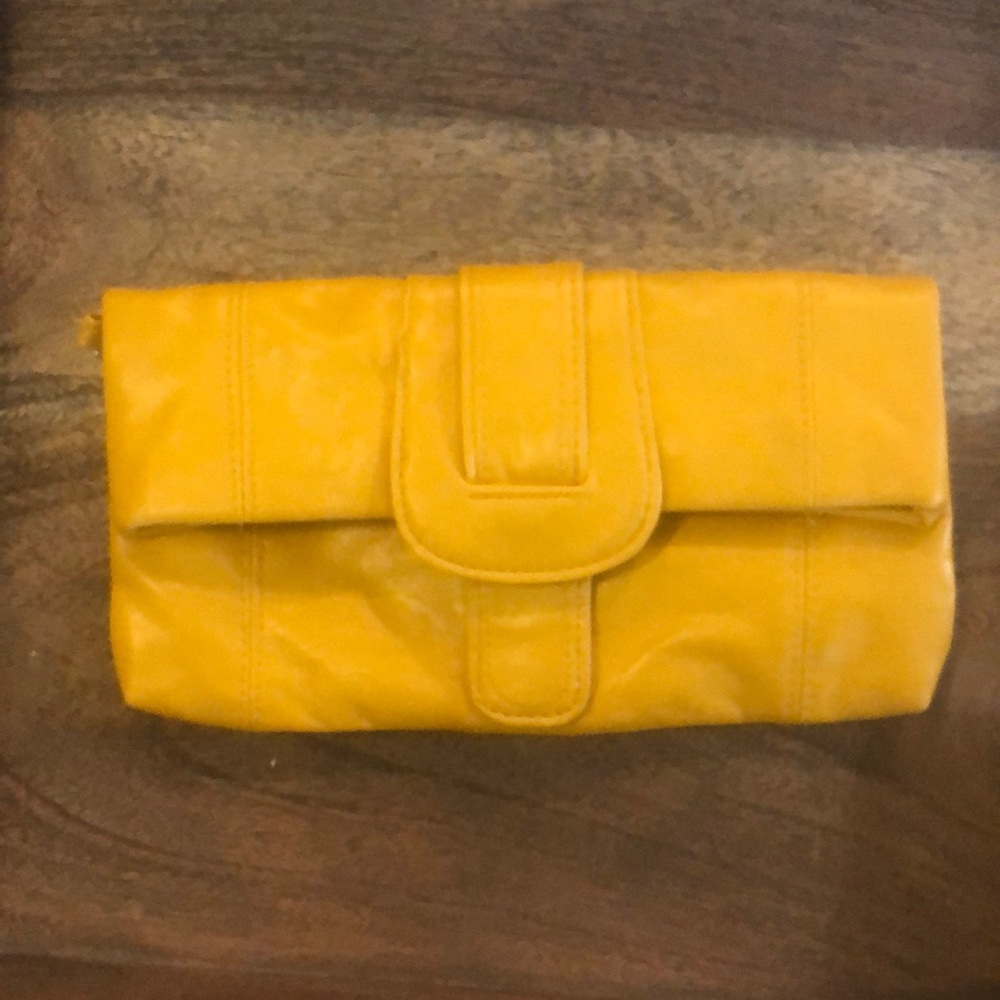 BOGO. Clutch/Wrislet